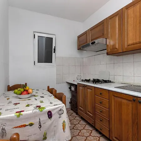 Apartments Milivoj Bogomolje Exterior photo