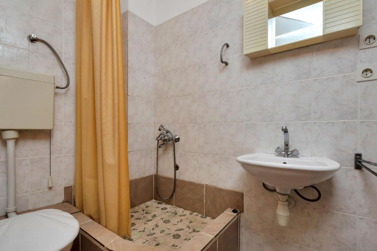 Apartment Milivoj Bogomolje
