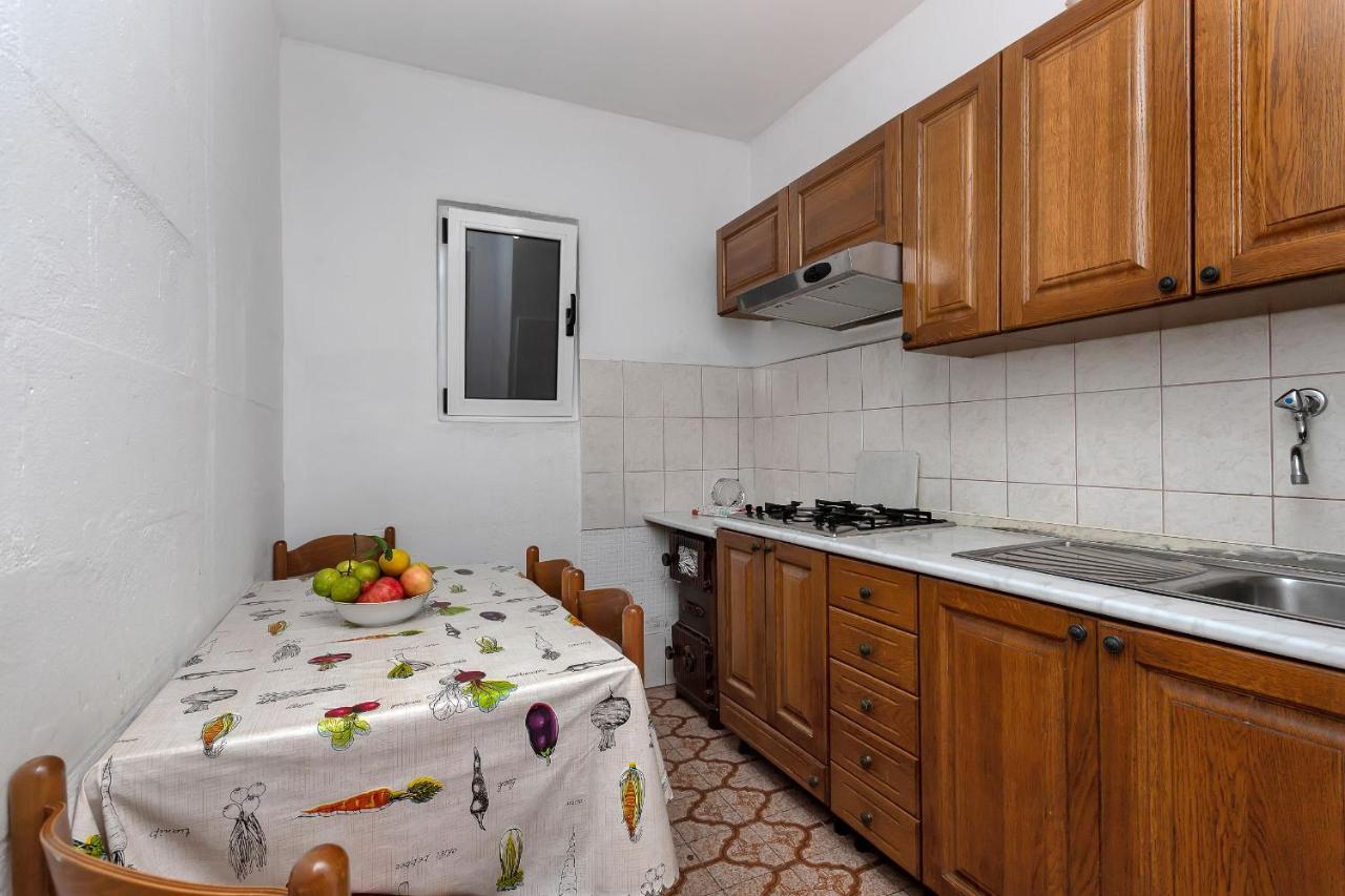 Milivoj Apartment *